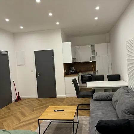 -suite Apartment *