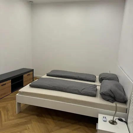 -suite