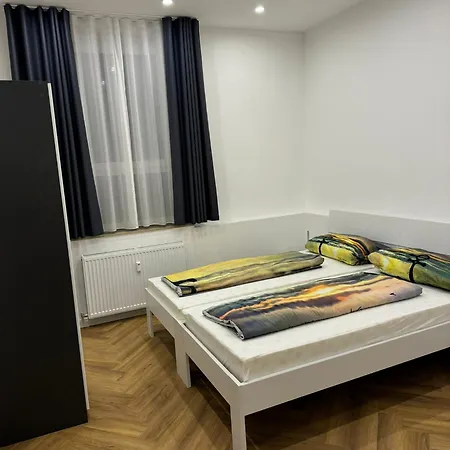 -suite